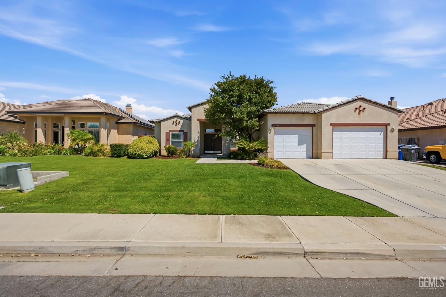 4005 Mesa Marin Dr, Bakersfield, CA 93306 front exterior